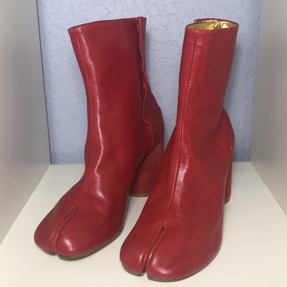 Iconic Mason Margiela Tabi Boots